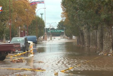 Río Uruguay creció solo 10 centímetros en 24 horas. Hay 972 desplazados en Paysandú